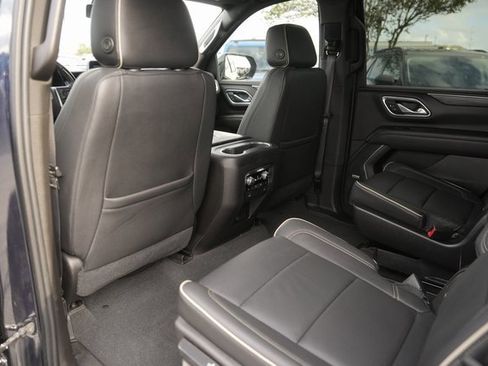 Used 2021 GMC Yukon SLT w/ SLT Luxury Plus Package image 12