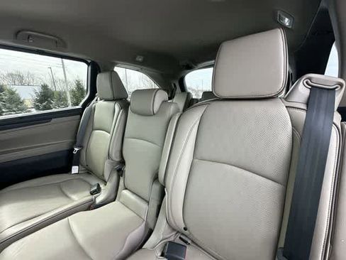Used 2023 Honda Odyssey Elite image 19