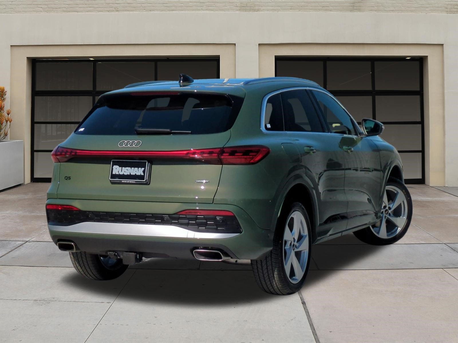Used 2025 Audi Q5 Premium Plus AWD/4WD image 4