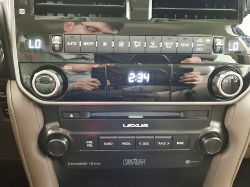 Used 2022 Lexus GX 460 Premium w/ Accessory Package AWD/4WD image 20