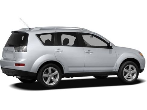 Used 2007 Mitsubishi Outlander XLS image 2