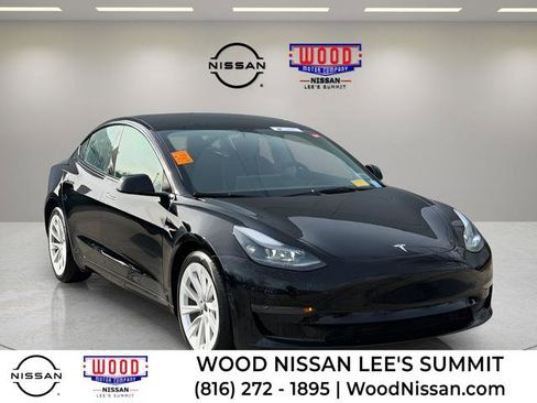 Used 2023 Tesla Model 3 Standard Range image 1