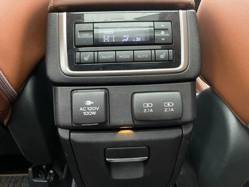 Used 2019 Subaru Ascent Touring AWD/4WD image 29