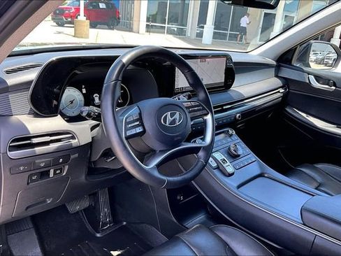 Used 2023 Hyundai Palisade Limited AWD/4WD image 14