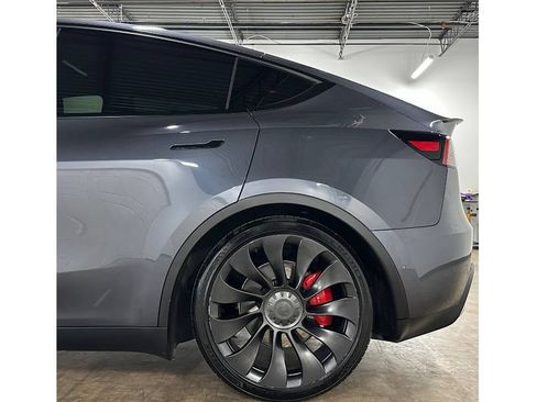 Used 2022 Tesla Model Y Performance AWD/4WD image 11