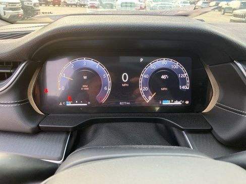 Used 2025 Jeep Grand Cherokee L Altitude image 16