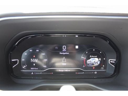Used 2024 GMC Yukon Denali w/ Advanced Technology Package AWD/4WD image 27