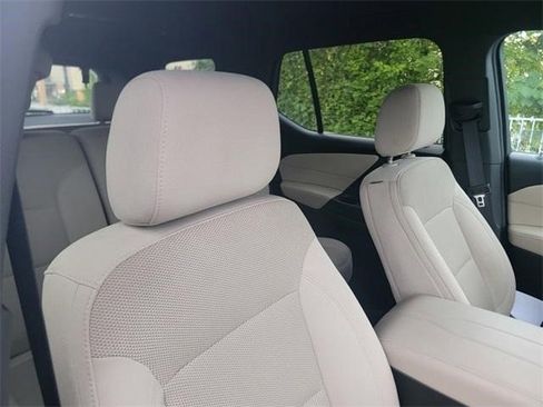 Certified 2023 Chevrolet Traverse LS image 21