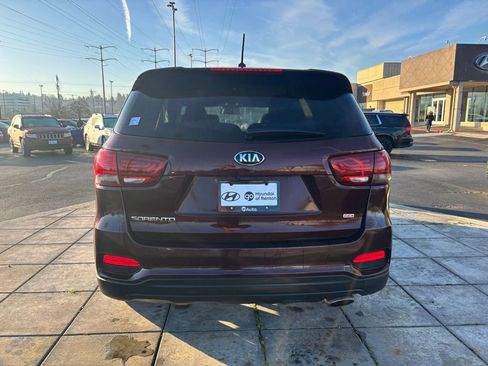 Used 2019 Kia Sorento LX image 6