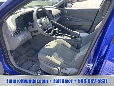 Used 2023 Hyundai Elantra SEL FWD image 16