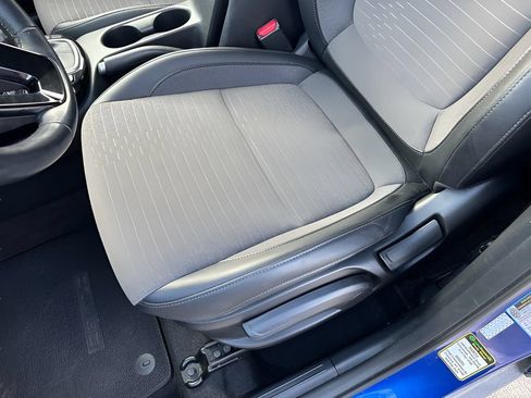 Used 2022 Kia Seltos S FWD image 11