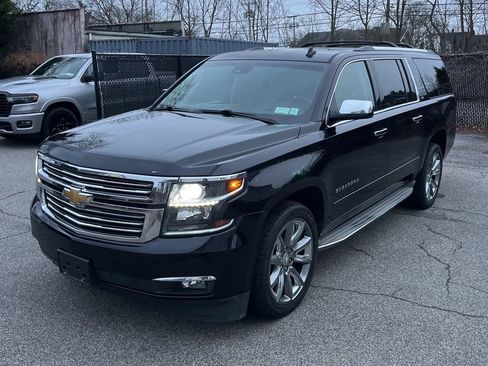 Used 2015 Chevrolet Suburban LTZ image 2