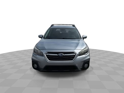 Used 2018 Subaru Outback 2.5i Premium image 3
