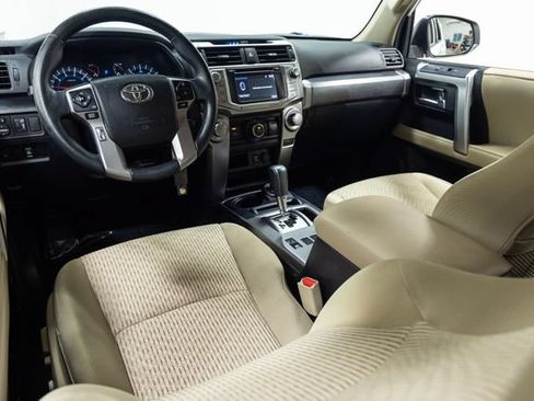 Used 2018 Toyota 4Runner SR5 AWD/4WD image 19