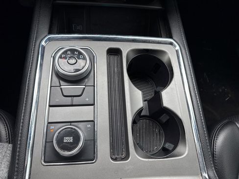 Used 2021 Ford Expedition XLT image 26