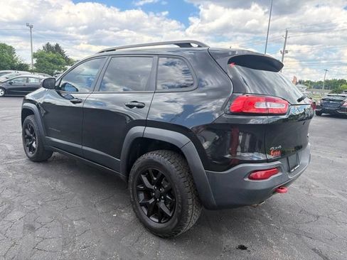 Used 2016 Jeep Cherokee Trailhawk AWD/4WD image 5