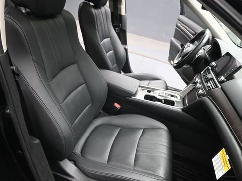 Used 2022 Honda Accord Touring image 25