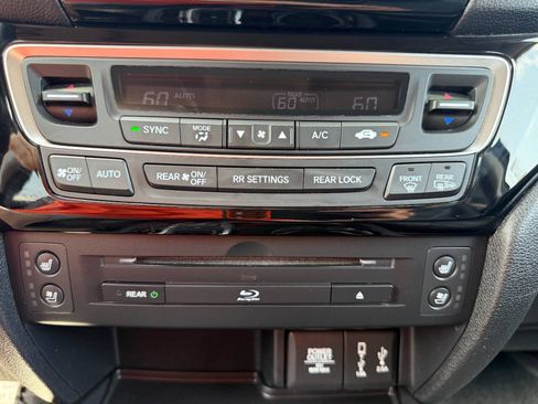 Used 2018 Honda Pilot Elite image 29