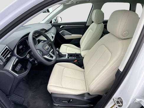 Used 2025 Audi Q3 2.0T Premium w/ Convenience Package image 17