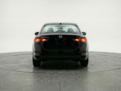 Used 2025 Nissan Sentra SV image 7