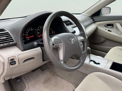 Used 2009 Toyota Camry FWD image 12