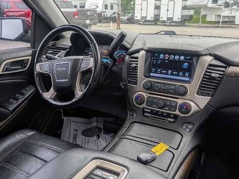 Used 2018 GMC Yukon Denali w/ Denali Ultimate Package AWD/4WD image 32