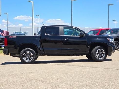 Used 2022 Chevrolet Colorado Z71 w/ Safety Package AWD/4WD image 30