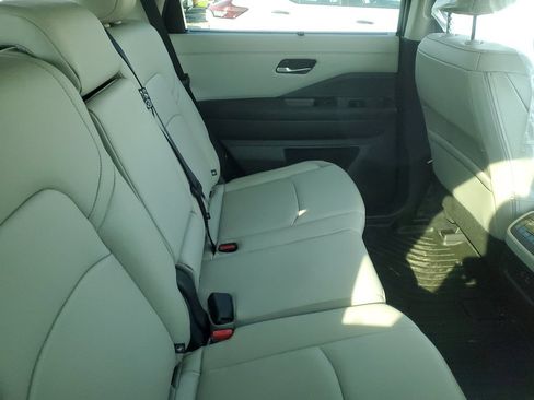 Certified 2025 Nissan Pathfinder SL AWD/4WD image 18