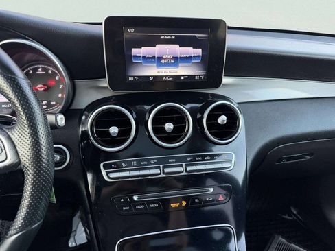 Used 2017 Mercedes-Benz GLC 300 4MATIC image 41