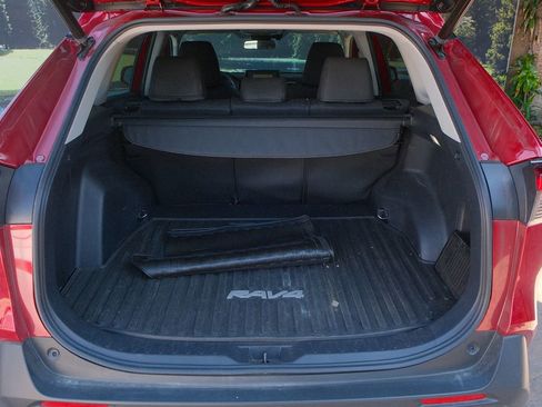 Used 2022 Toyota RAV4 XLE image 35