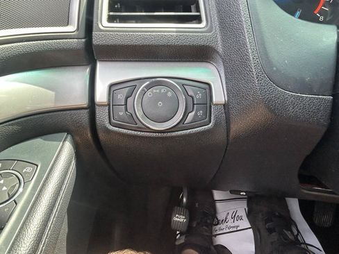 Used 2016 Ford Explorer XLT AWD/4WD image 27