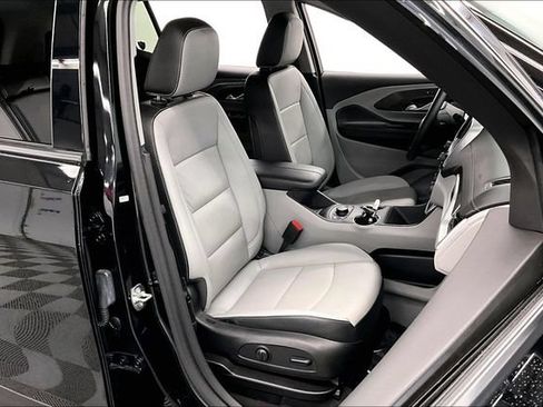 Used 2024 GMC Terrain SLT AWD/4WD image 8