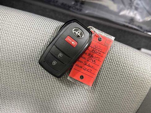 New 2026 Toyota Prius LE image 31