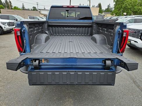 New 2026 GMC Sierra 3500 Denali w/ Denali Reserve Package AWD/4WD image 11