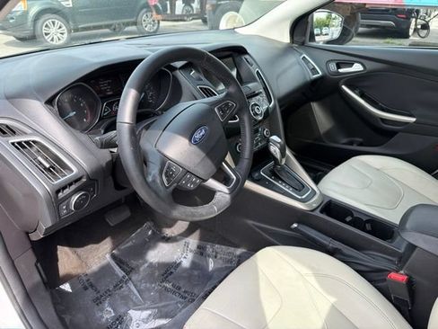 Used 2018 Ford Focus Titanium FWD image 9