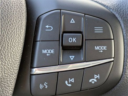 Certified 2025 Ford Maverick XL image 23