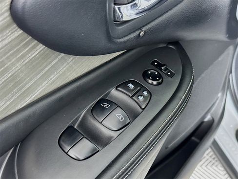 Used 2015 Nissan Murano SV image 18