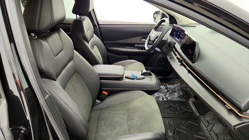 Used 2024 Nissan Ariya AWD image 24