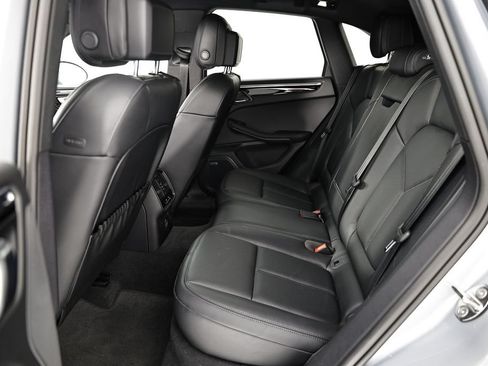 Certified 2026 Porsche Macan AWD/4WD image 28