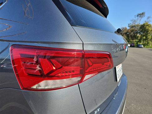 Used 2022 Volkswagen Taos SE image 33