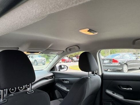 Used 2021 Nissan Sentra SV image 25