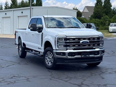 Used 2024 Ford F250 Lariat AWD/4WD image 1