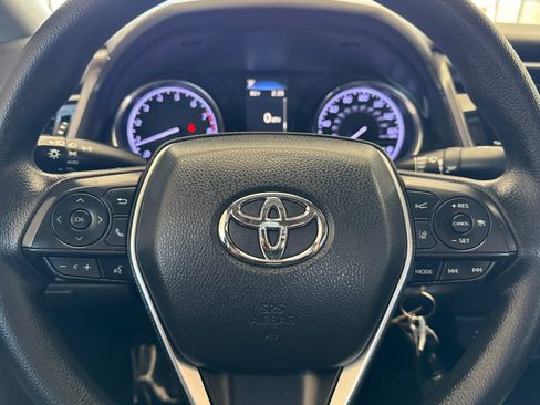 Used 2019 Toyota Camry LE image 21