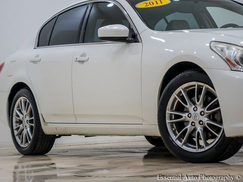 Used 2011 INFINITI G37 x Sedan w/ Premium Pkg image 4