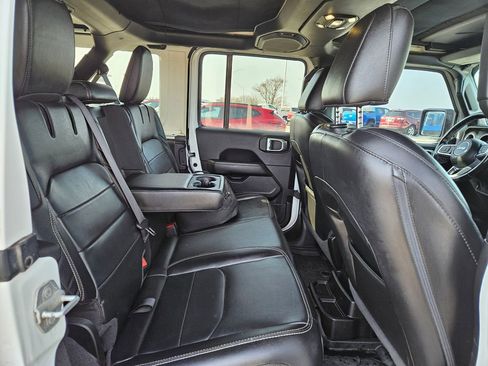 Used 2021 Jeep Wrangler Unlimited Sahara w/ Cold Weather Group image 30
