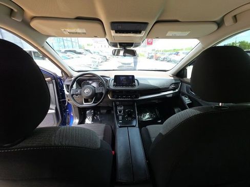 Used 2023 Nissan Rogue SV image 25