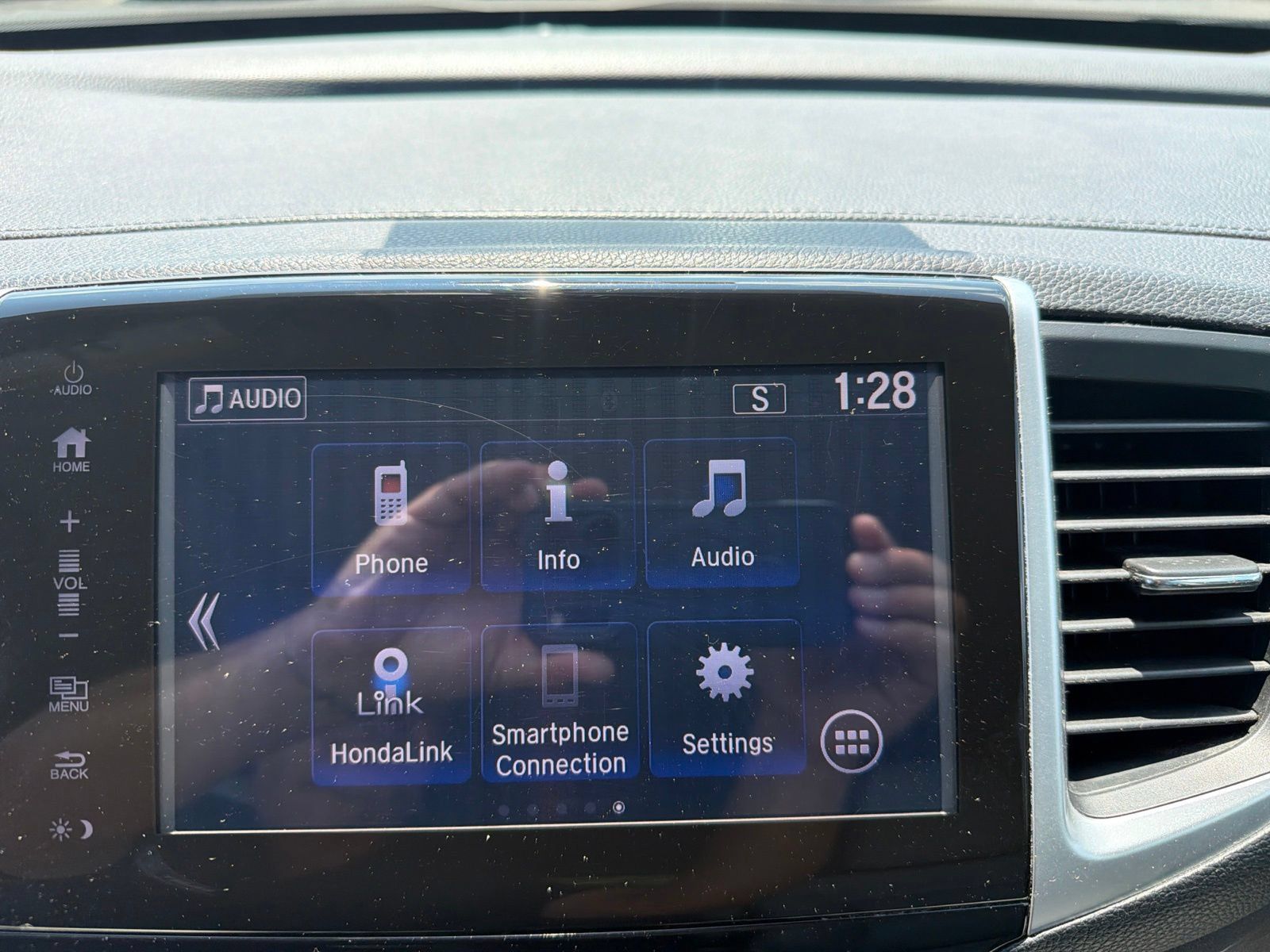 Used 2017 Honda Pilot EX-L image 19