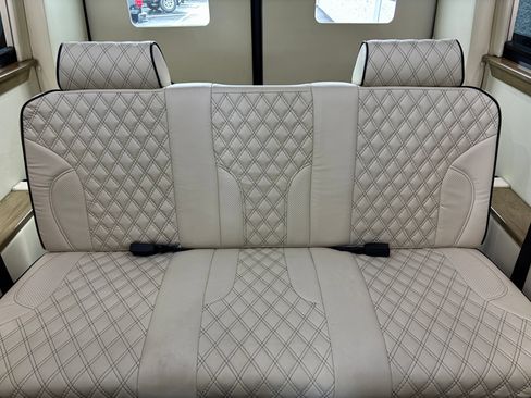 Used 2021 Mercedes-Benz Sprinter 2500 image 39