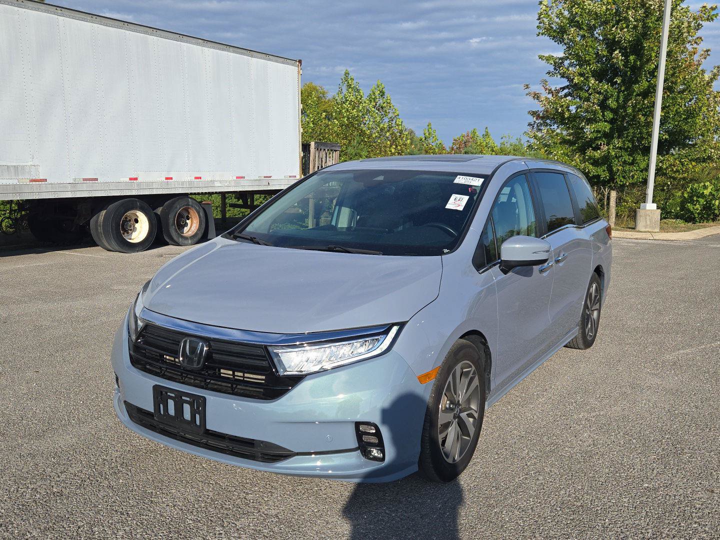 Used 2023 Honda Odyssey Touring image 3
