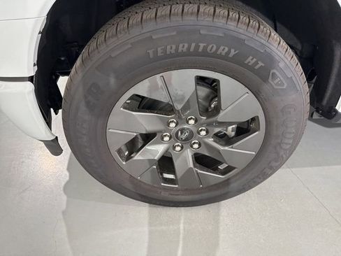 New 2025 Ford F150 Lightning Flash AWD/4WD image 5